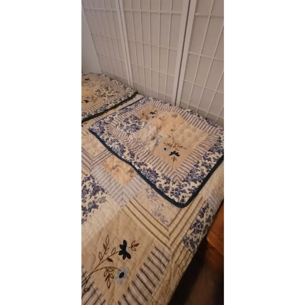Liz Claiborne Floral Patchwork Quilt Bedspread Vintage Cottagecore Boho
